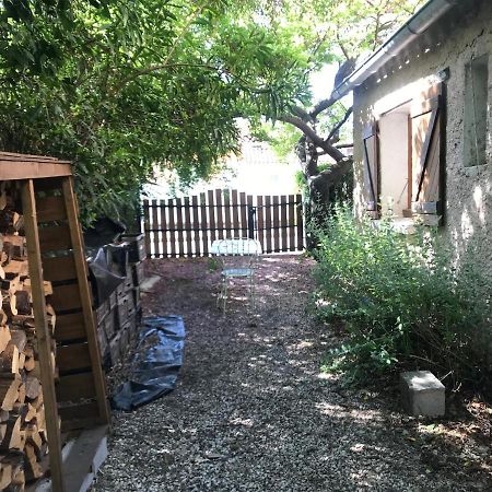 Studio Mitoyen / 2 Personnes Hyeres Exterior photo